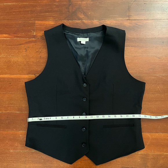 Outerknown Parker Vest in Dark Navy - Picture 9 of 9